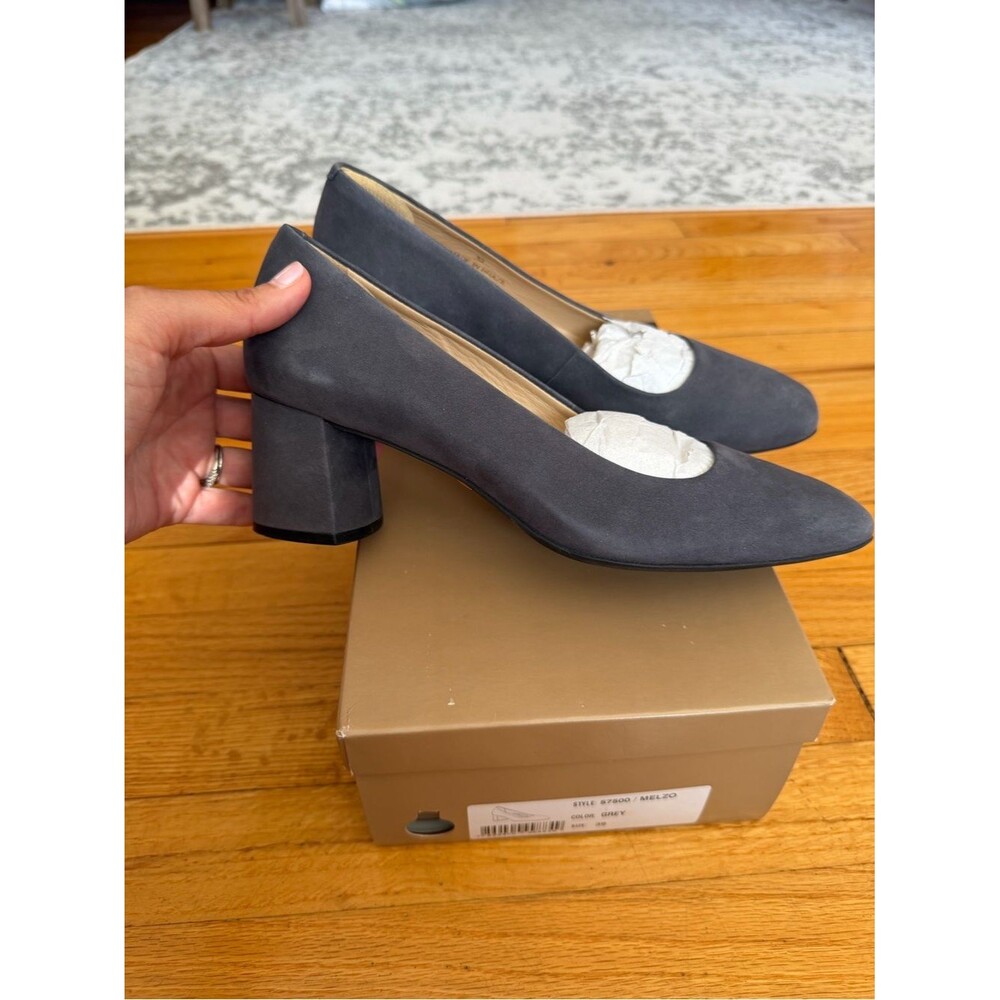 Wirth- Classic Grey Suede Block Heel Pumps - Women size 39